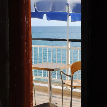 Beach Studio Albatross * Pefkari